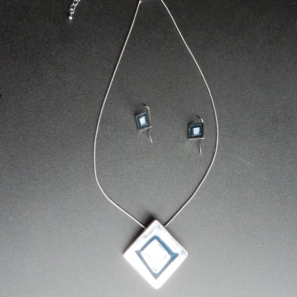 Square Geometric Silver Tone Blue Pendant Necklace and Earring Set - Picture 1 of 3